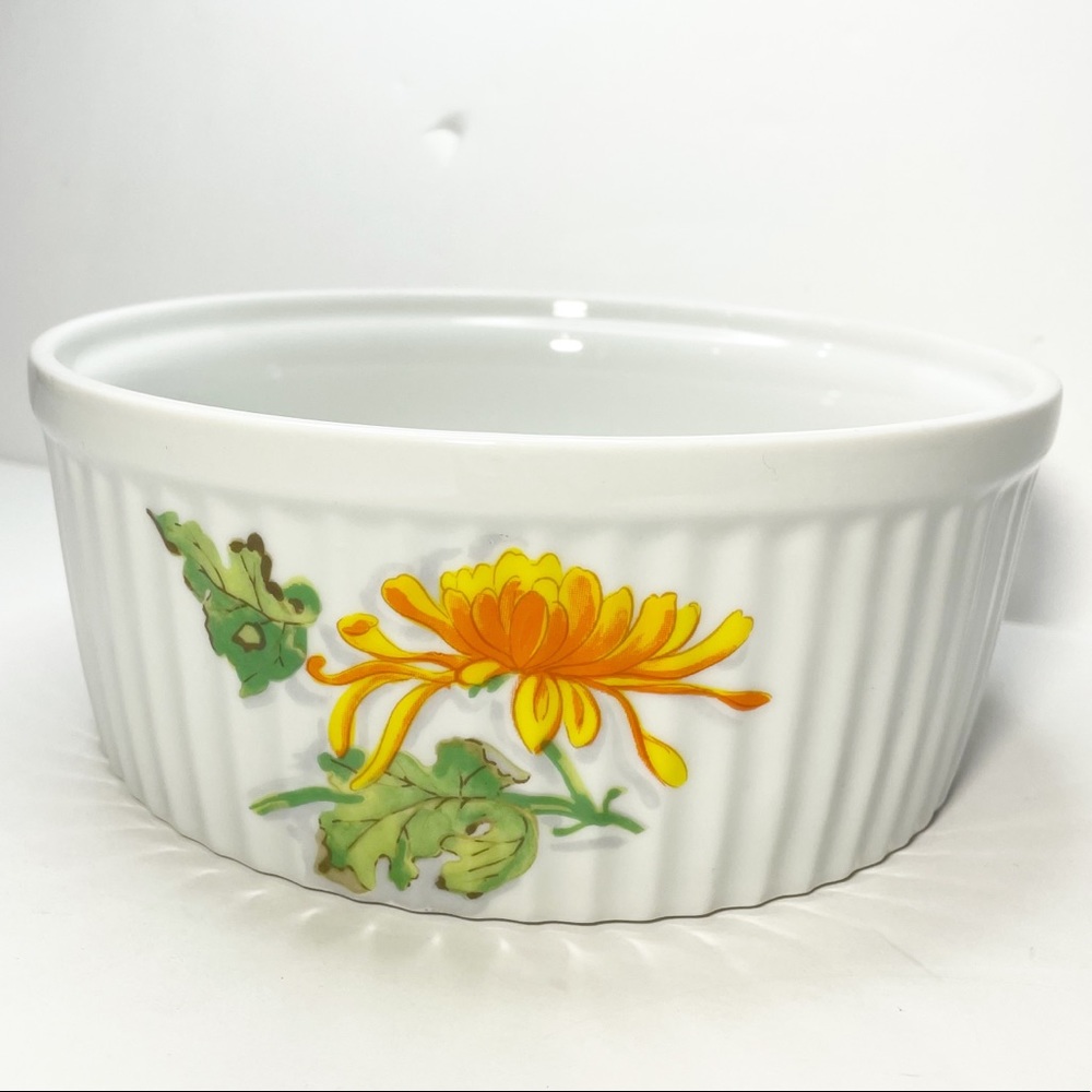 Seymour Mann Chrysanthemum Round Casserole Baking Dish Orange & Yellow Flowers